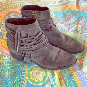 Vince Camuto grey fringe boho booties